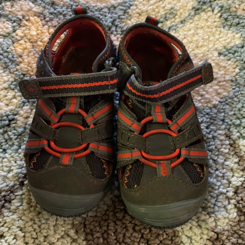 Stride Rite size 6 toddler.